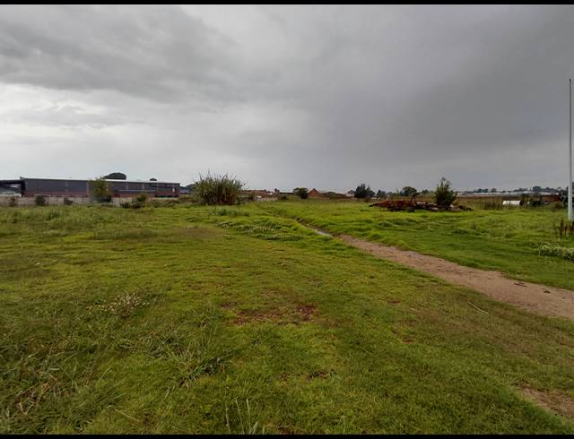 16,700M² VACANT LAND FOR SALE IN POMONA